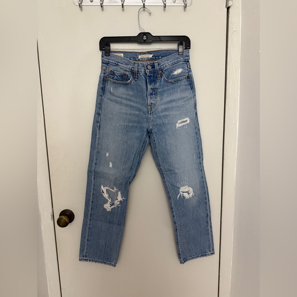 Levi’s High Rise Wedgie Straight Leg Jeans - Size 25 - Medium Wash